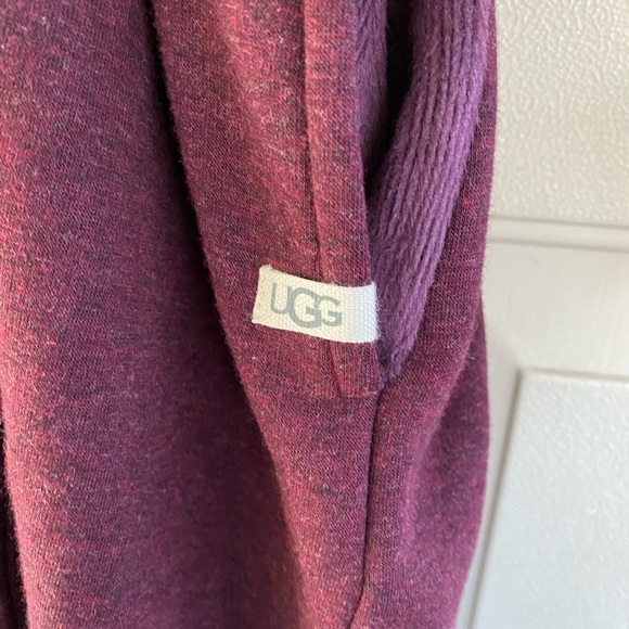 UGG Robe - Large - Picture 2 of 8